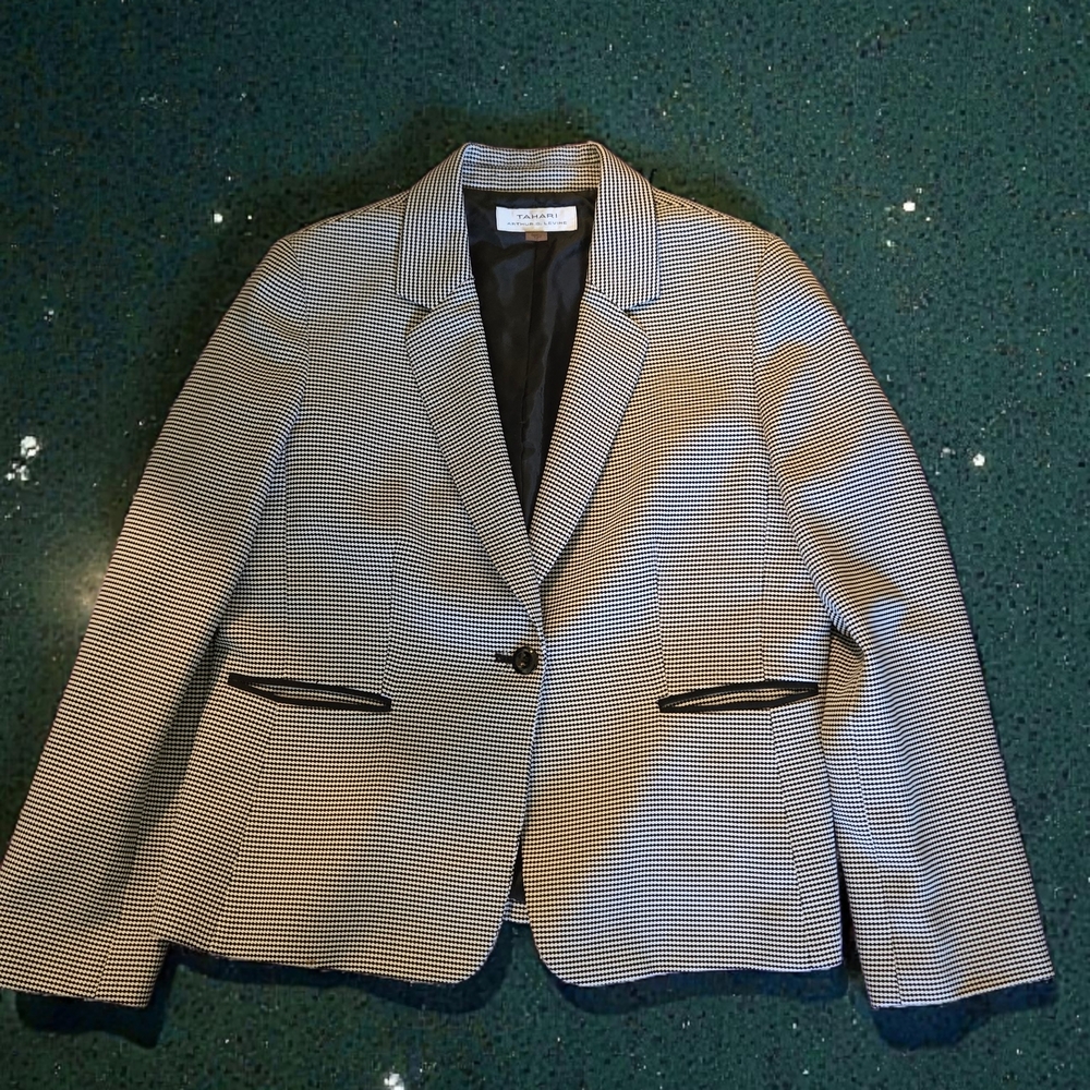 Tahari Houndstooth Jacket in Black and White Arthur S. Levine Size 14